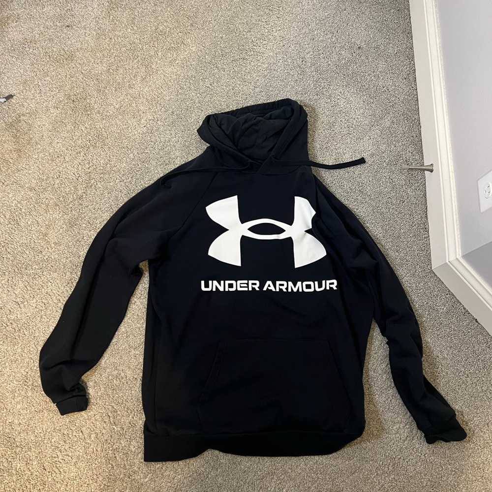 XL black under armour hoodie